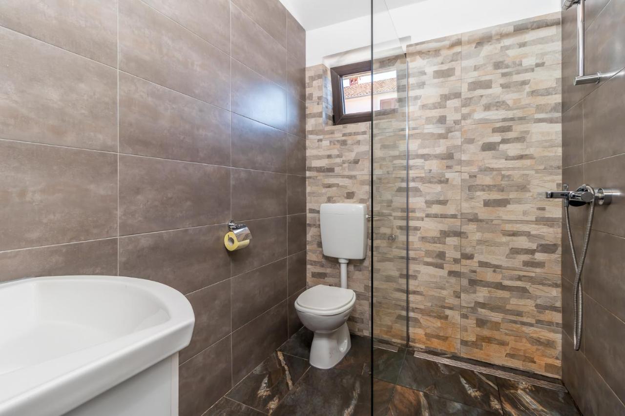 Maestral Apartments Malinska Bagian luar foto