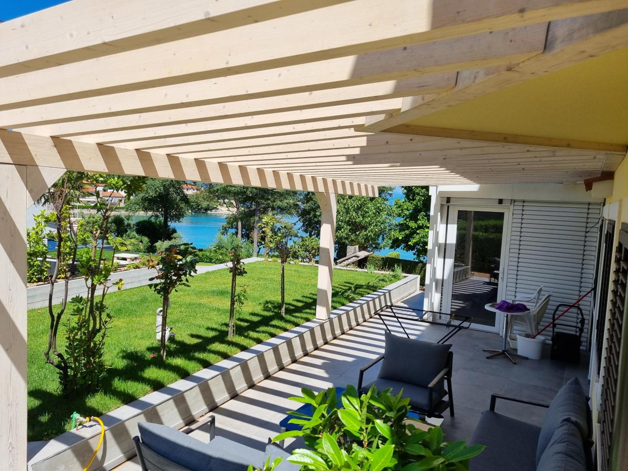 Maestral Apartments Malinska Bagian luar foto